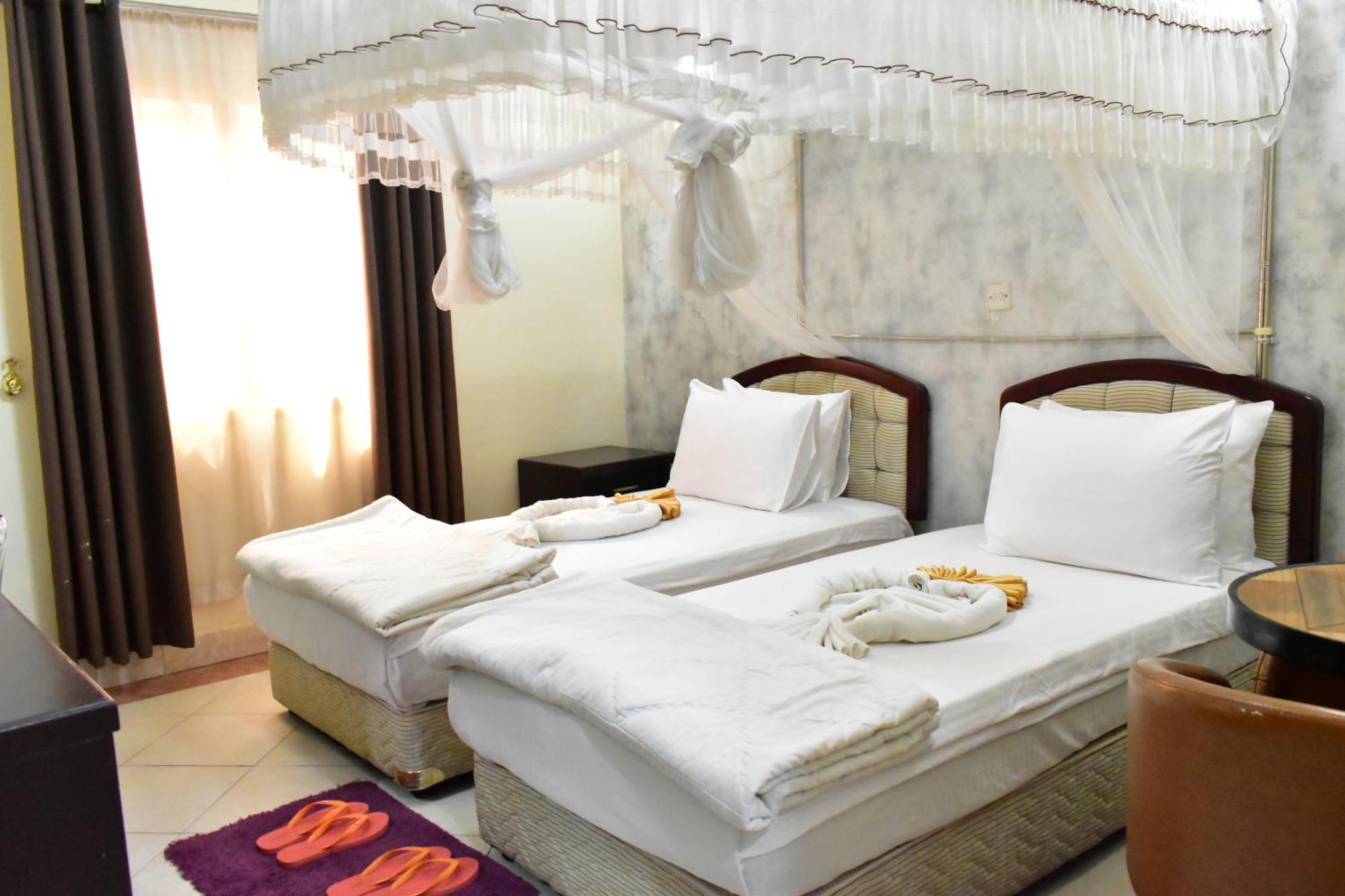 Quality Hotel Джуба Екстериор снимка