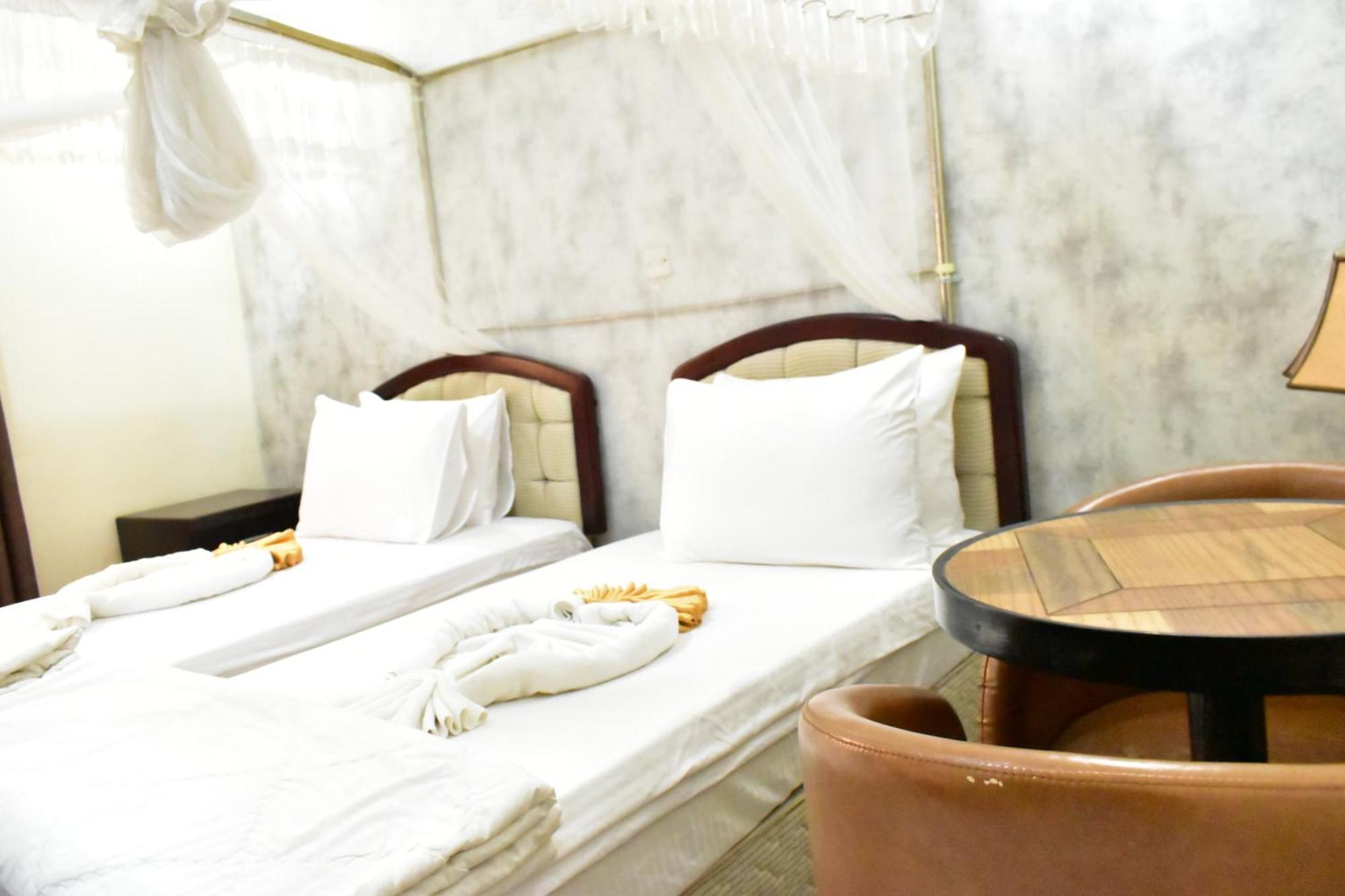 Quality Hotel Джуба Екстериор снимка