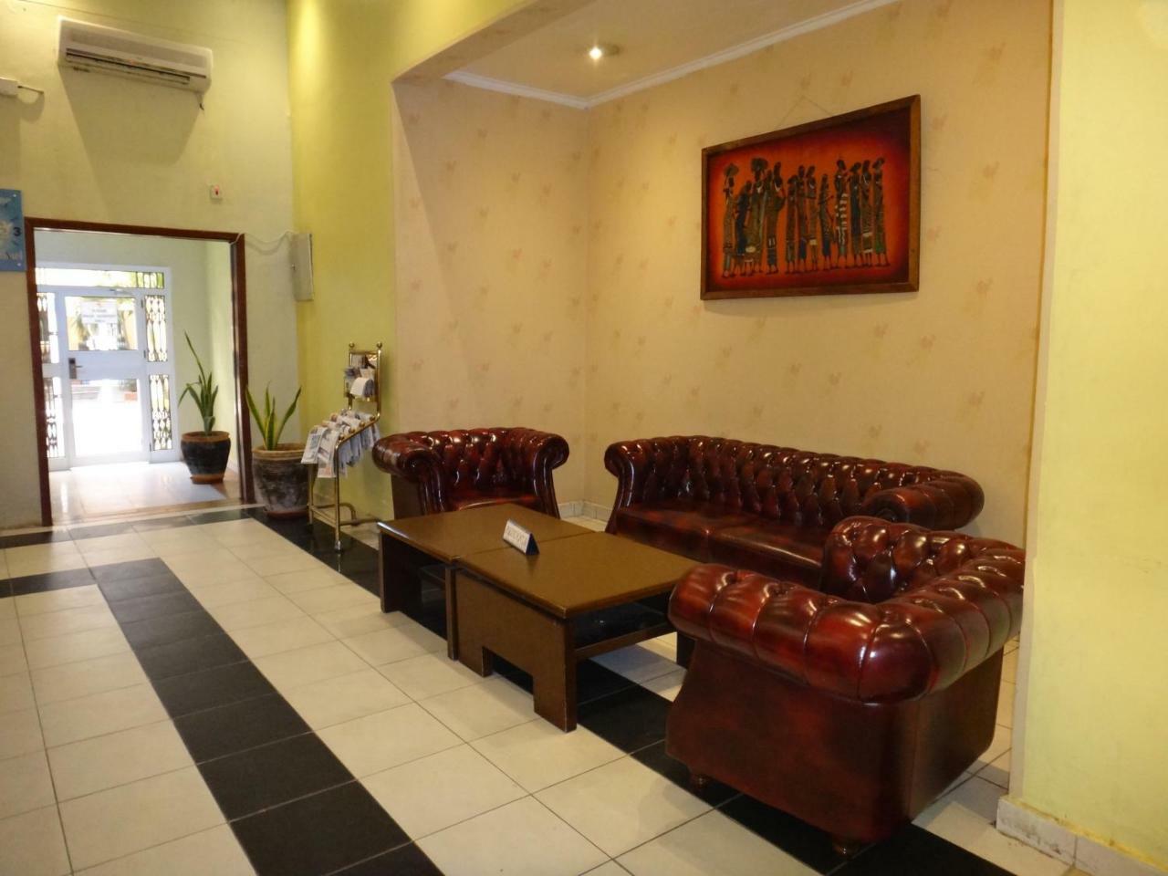 Quality Hotel Джуба Екстериор снимка